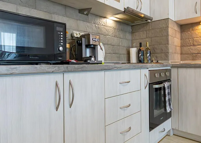 Apartment Seascape Cabacum With Free Garage By Rv Warna