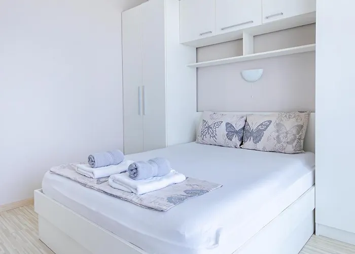 Apartment Seascape Cabacum With Free Garage By Rv